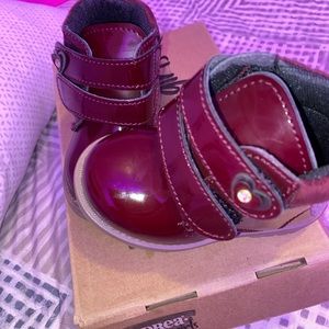 Burgundy toddler boots